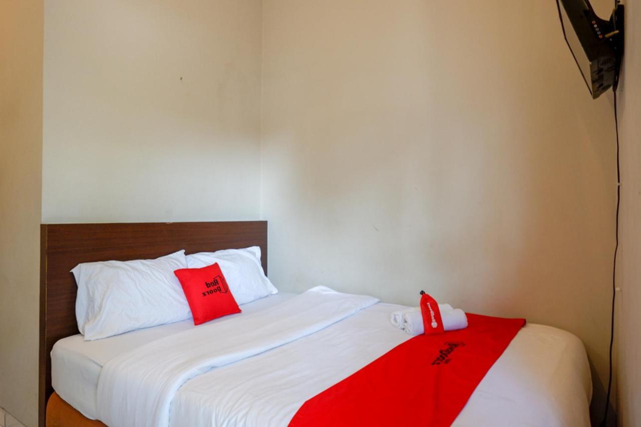 Reddoorz Near Stasiun Tawang Semarang Hotel Eksteriør billede