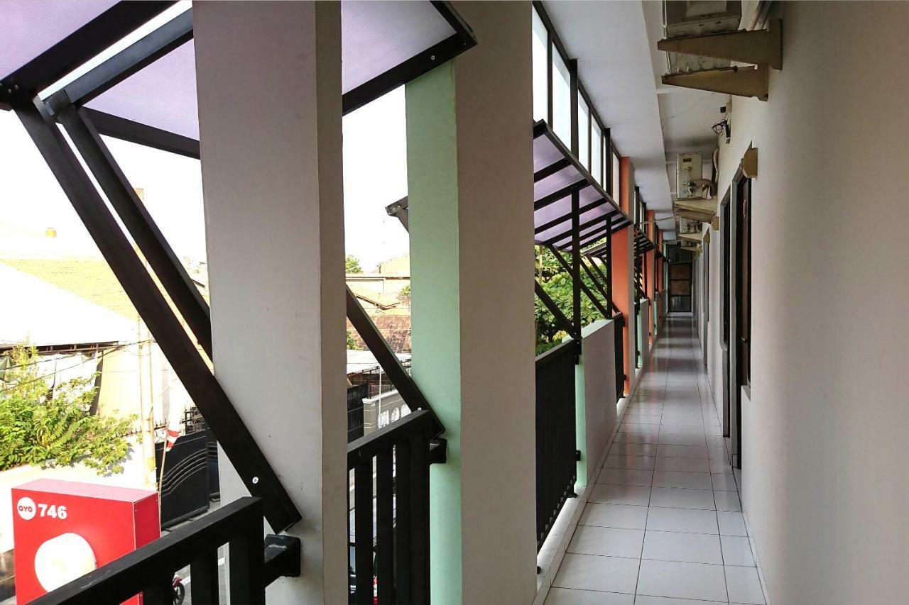 Reddoorz Near Stasiun Tawang Semarang Hotel Eksteriør billede